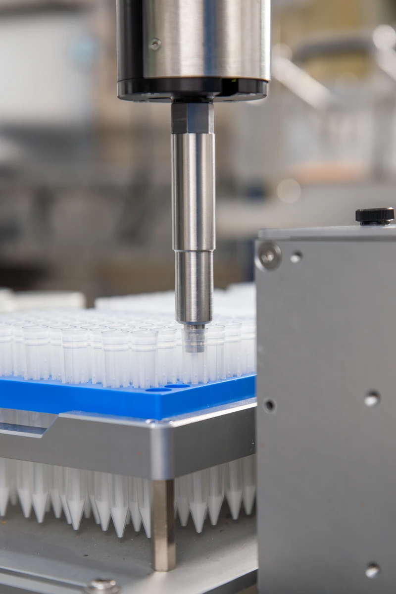 ALFA - 1 mL syringe / tip storage